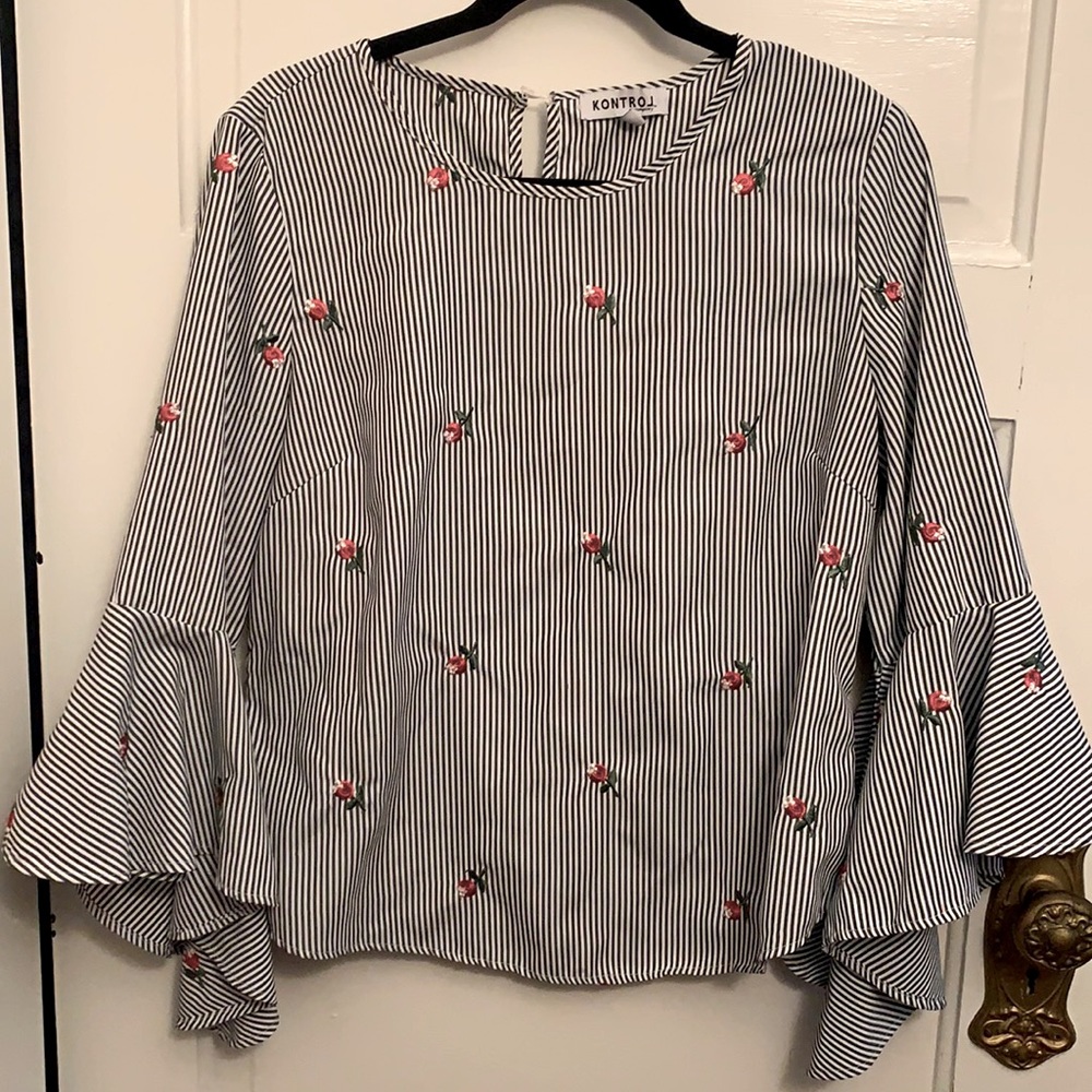 Kontrol contemporary woman’s blouse